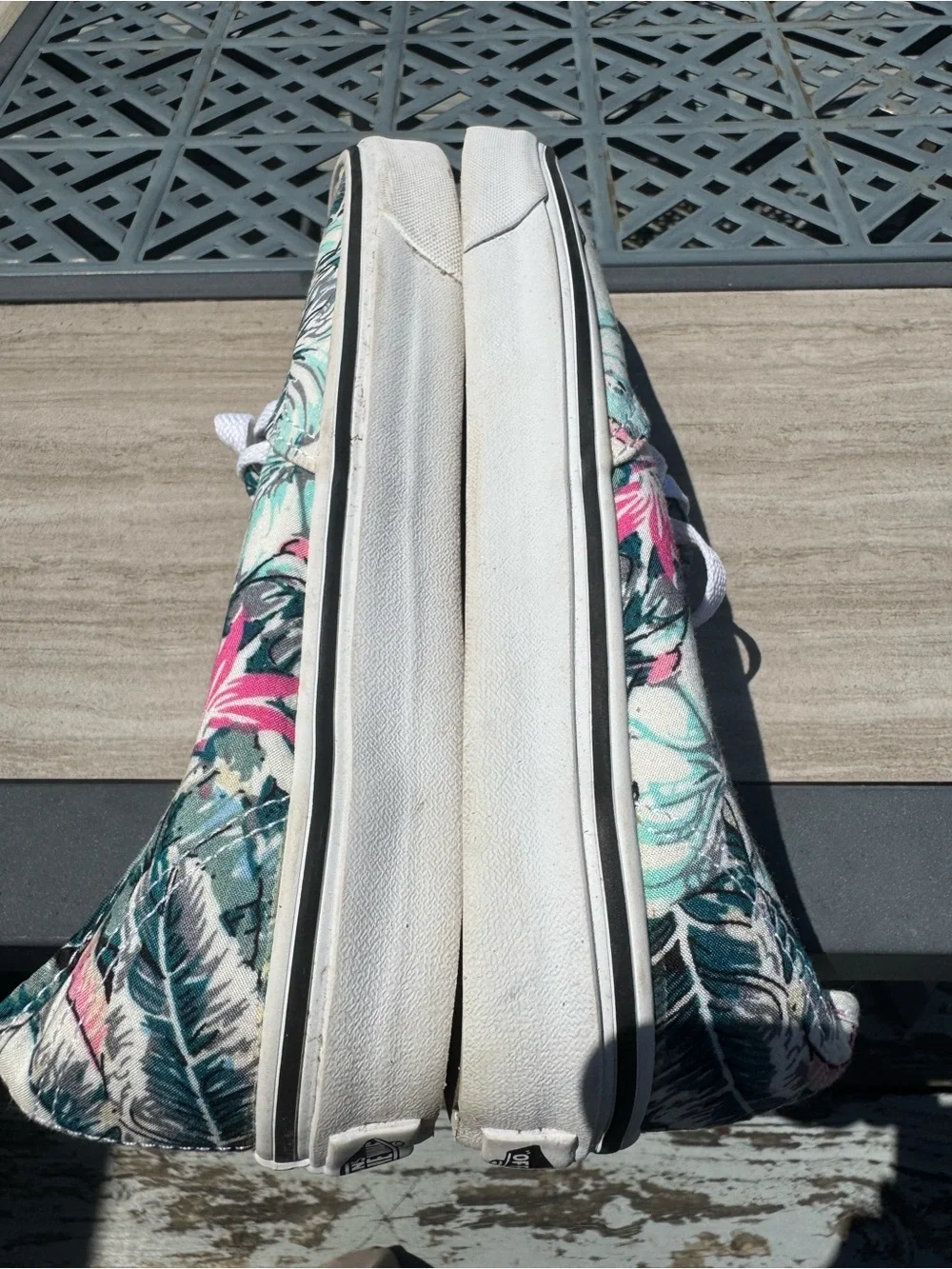 VANS old skool Paradise Floral tropical pattern   Size 9 womens
